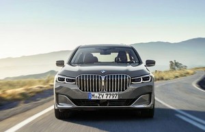 BMW 7 Series updated with more comfort and engine options