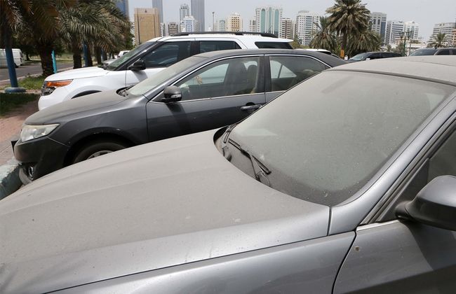 Pay AED 500 for parking a dirty car in Dubai