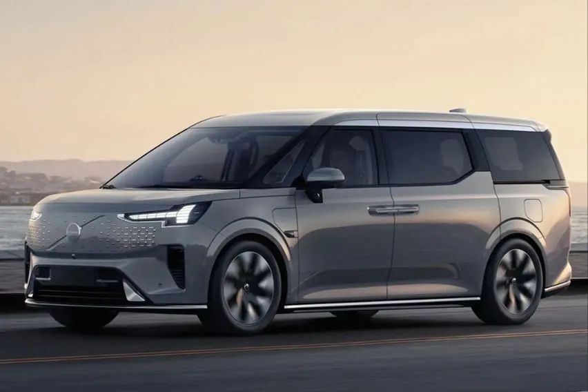 Volvo introduces the fully-electric EM90 MPV 