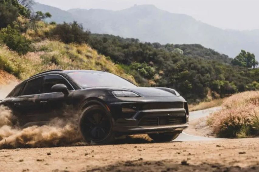 Porsche Macan EV