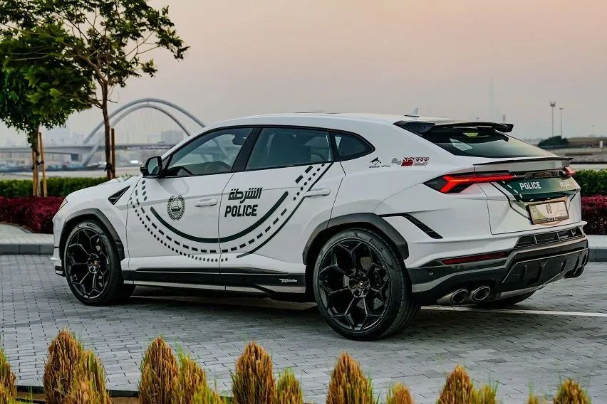 Lamborghini Urus Performante joins Dubai Police fleet