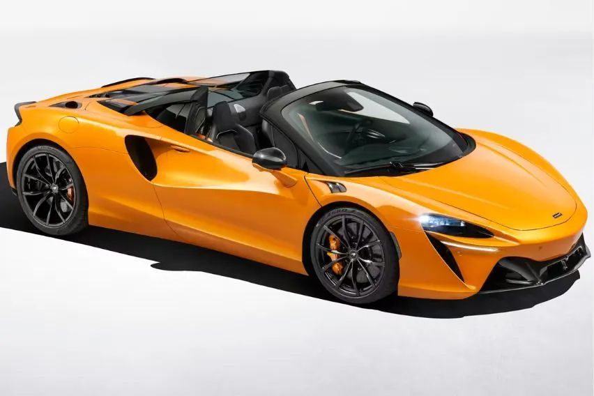 McLaren Artura Spider
