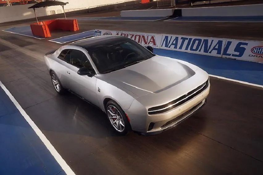 Dodge reveals the new Charger Daytona EV 