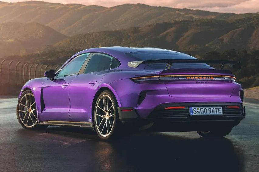 2024 Porsche Taycan Turbo GT