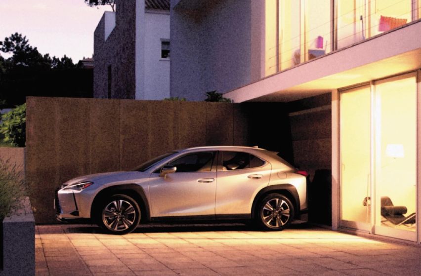 Lexus UX 300h