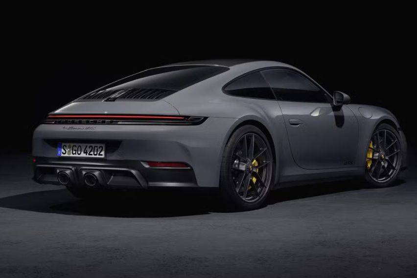 Porsche 911 Hybrid Unveiled And It’s Stunning!