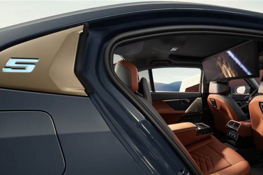 BMW Theatre Screen
