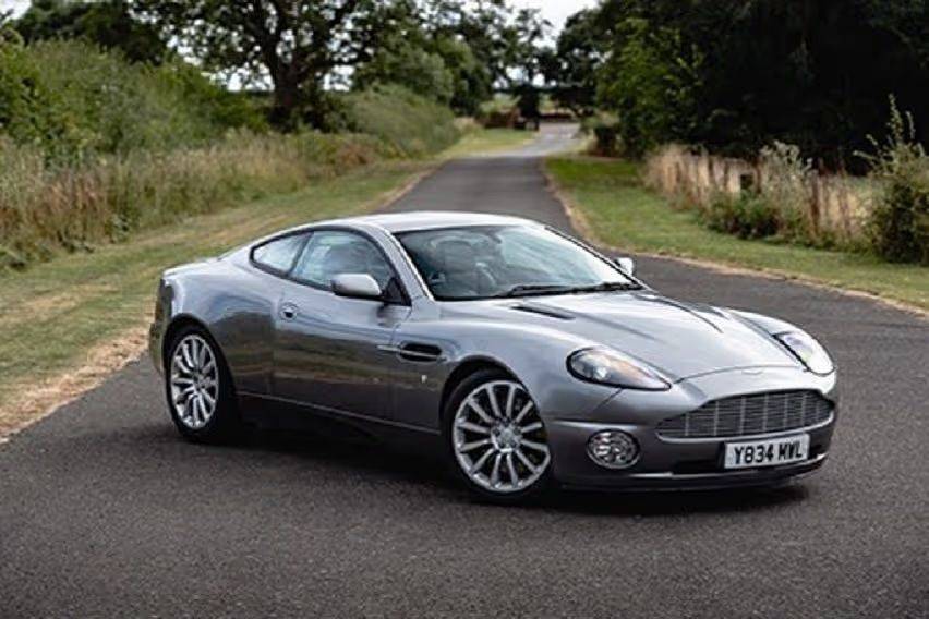 Aston Martin Vanquish from James Bond’s film to be auctioned