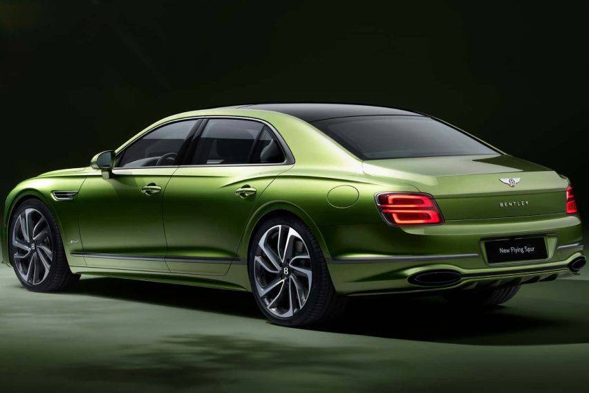 2025 Bentley Flying Spur Debuts with Superior Hybrid Powertrain