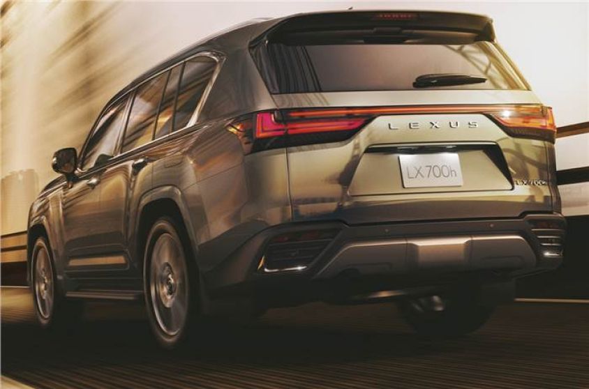 Lexus LX 700h REAR