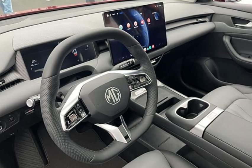 2025 MG ES5 interior