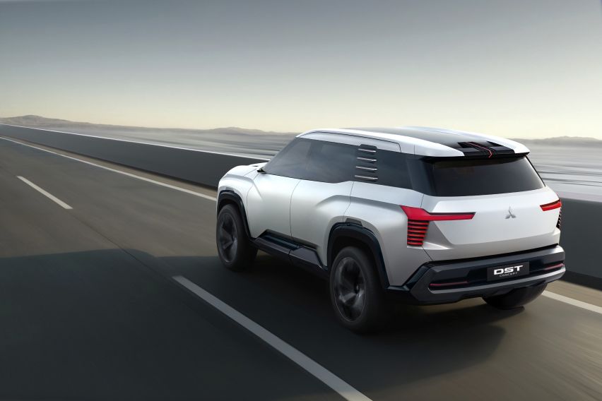 Mitsubishi DST rear view