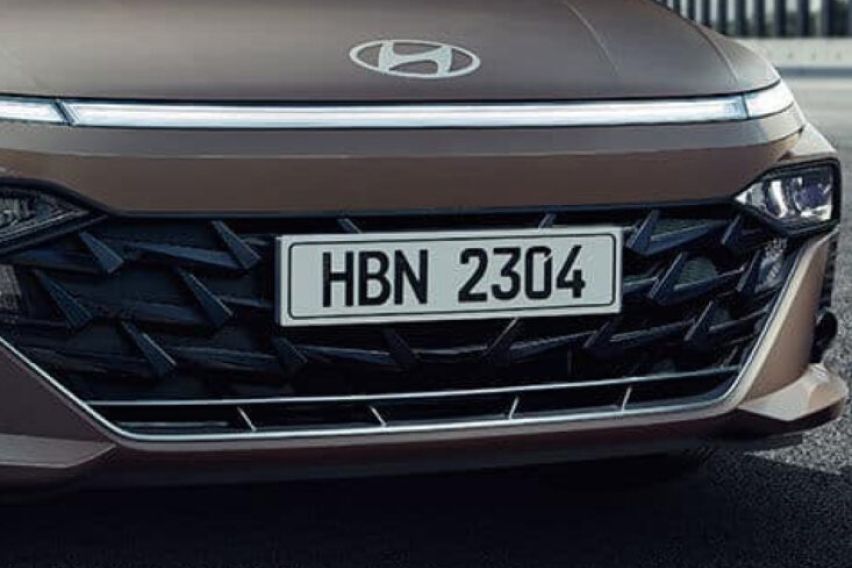 2025 Hyundai Accent front grille