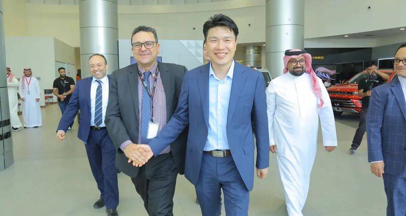 Chery International Delegation Visits Sanabel Modern Showrooms