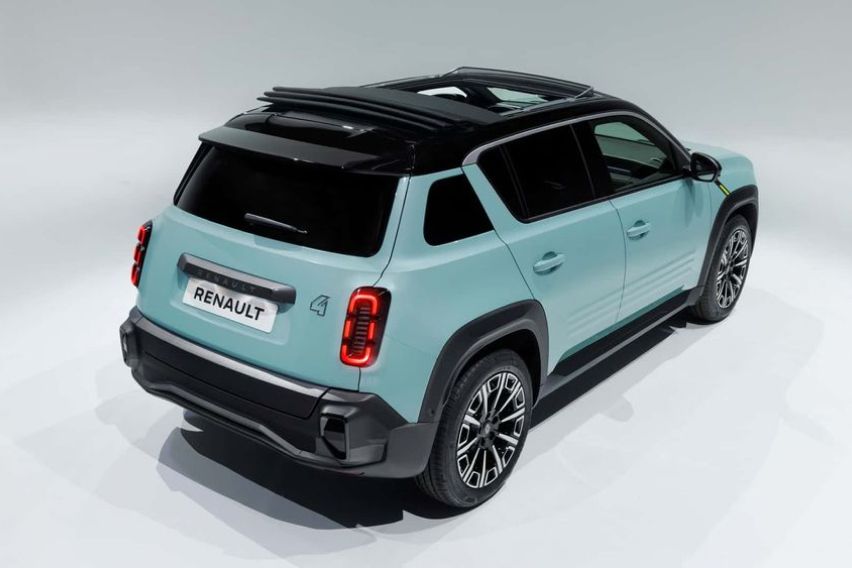 New Renault 4 EV rear view