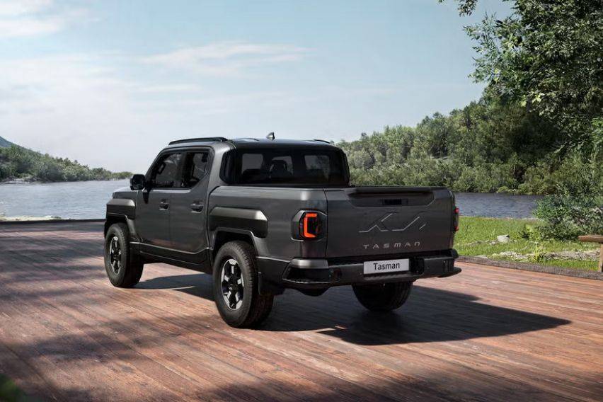 Kia Unveils its first pick-up truck Tasman