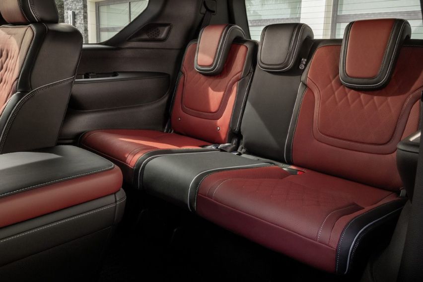 2025 Infiniti QX80 seat