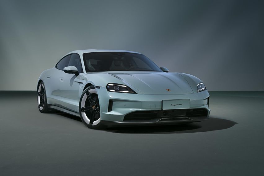  New Porsche Taycan 4