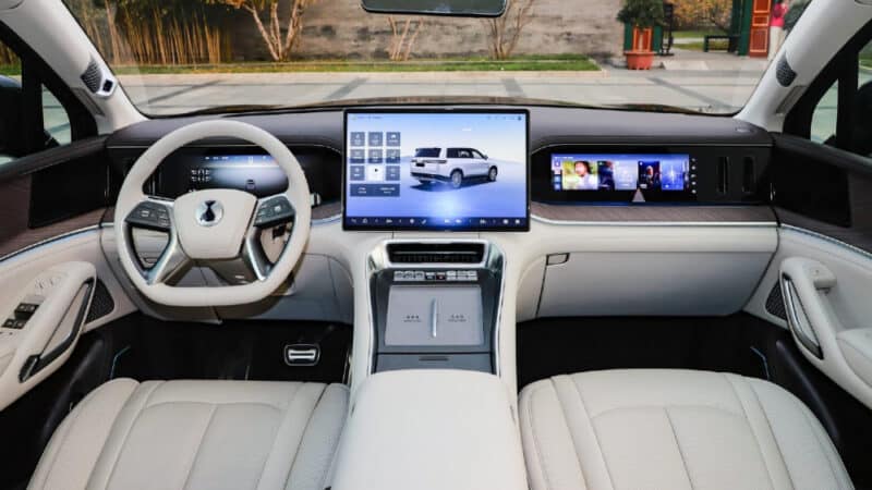 BYD Denza N9 Interior