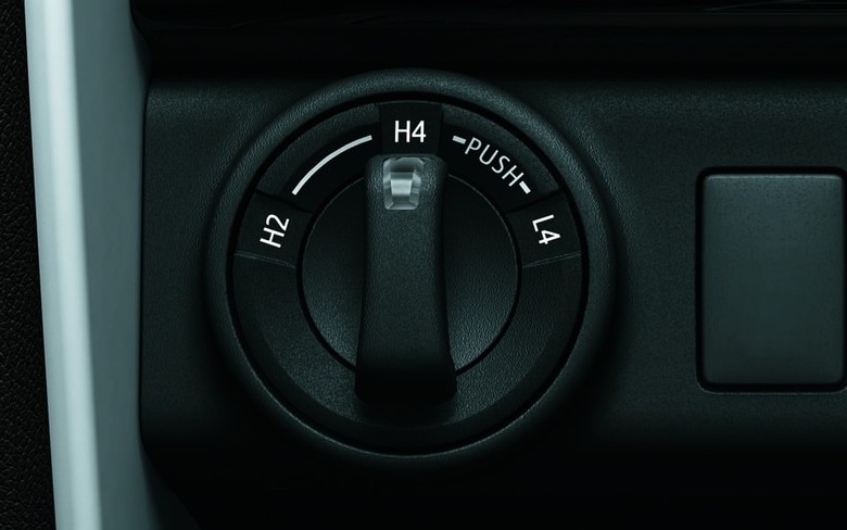 Toyota Fortuner 4 Wheel Drive Controls