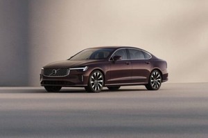 Refreshed Volvo S90 Hybrid Debuts with 80km EV Range and Advanced Tech
