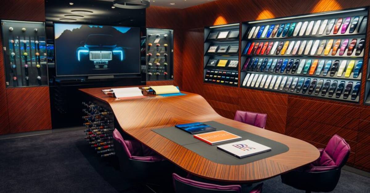Rolls-Royce Muscat Opens Luxury Showroom, Debuts Most Powerful EV Yet – Black Badge Spectre Rolls-Royce Muscat Opens Luxury Showroom, Debuts Most Powerful EV Yet – Black Badge Spectre