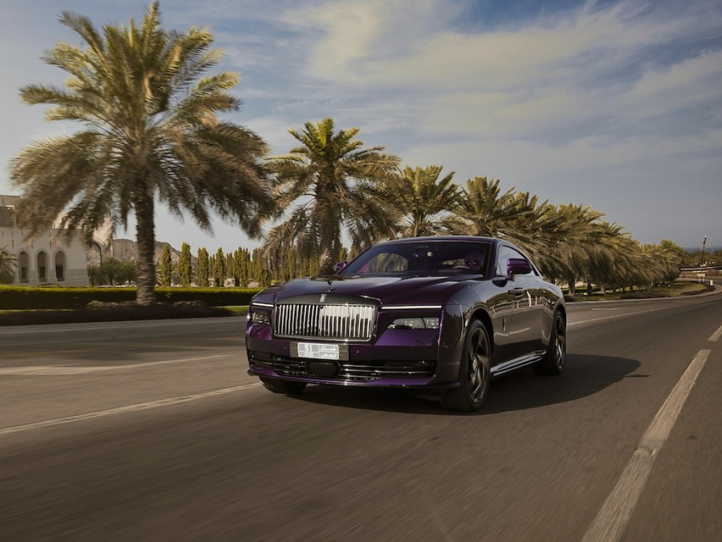 Black Badge Spectre Exterior