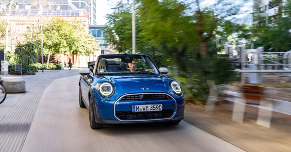 MINI Cooper Convertible S Brings Open-Top Thrill to KSA in Icy Sunshine Blue MINI Cooper Convertible S Brings Open-Top Thrill to KSA in Icy Sunshine Blue