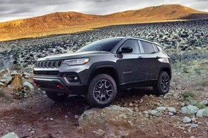 2026 Jeep Compass Debuts with Hybrid and Electric Powertrains, Boasting Up to 375 HP
