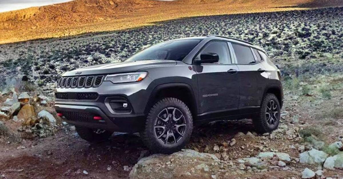 2026 Jeep Compass Debuts with Hybrid and Electric Powertrains, Boasting Up to 375 HP