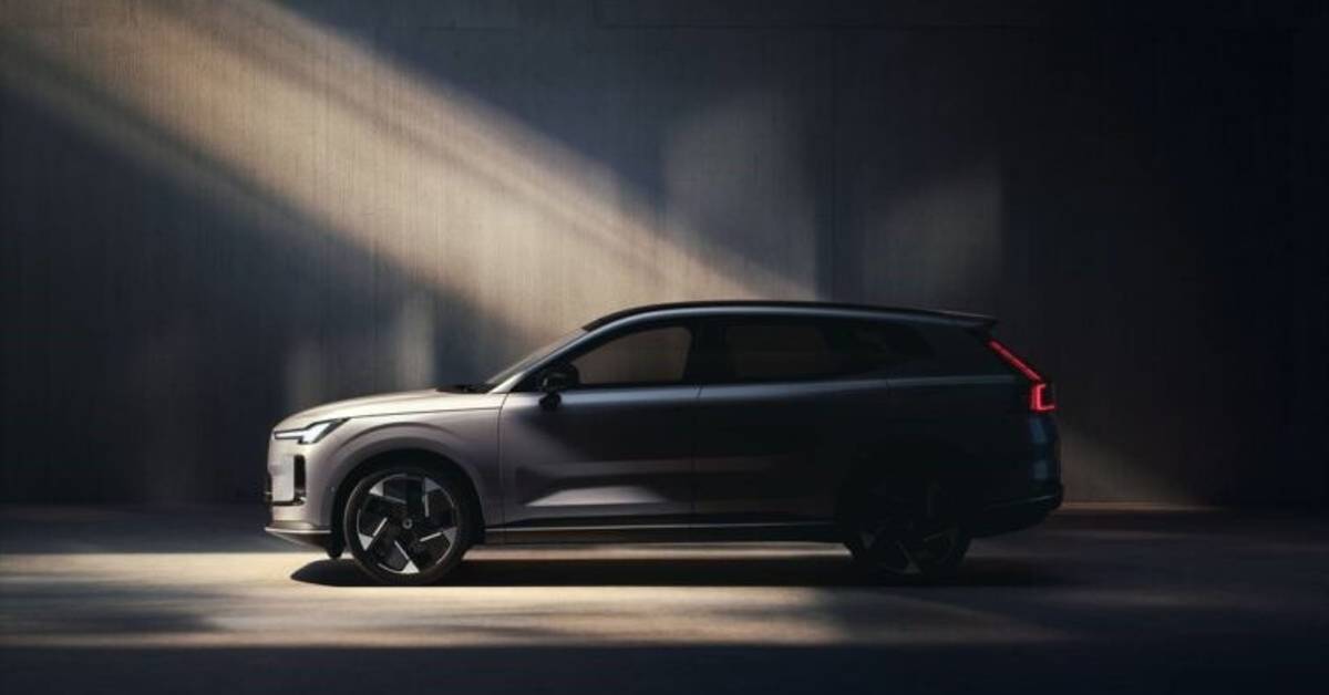 Volvo Unveils XC70: Its Longest-Range Plug-In Hybrid Yet