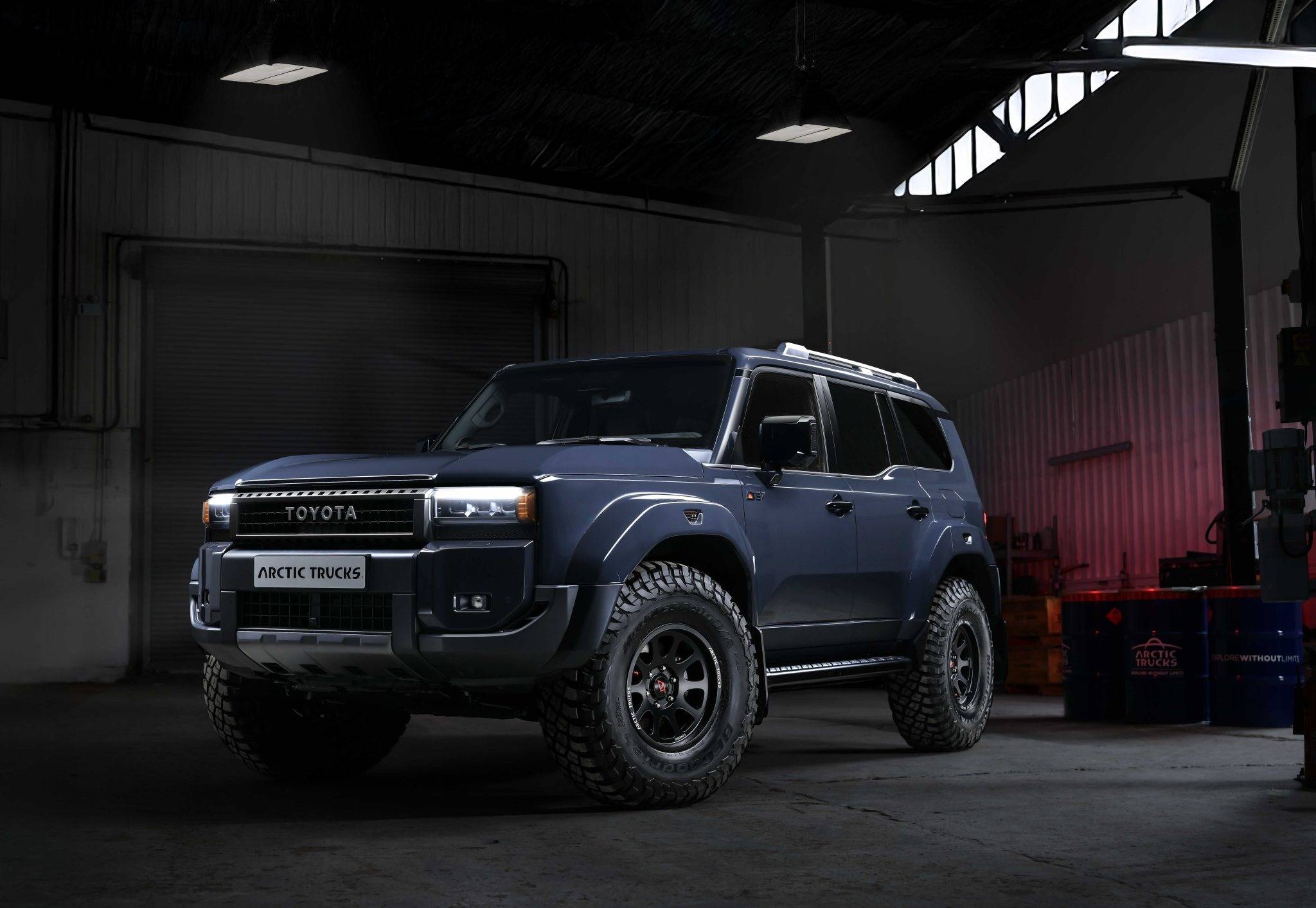 Land Cruiser Prado AT37 Exterior