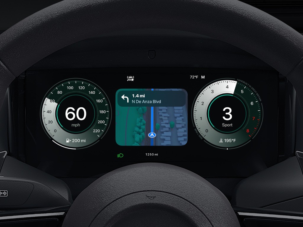 Apple CarPlay Ultra with Aston Martin