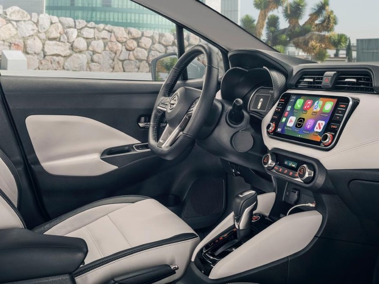 Nissan Sunny Driving Position