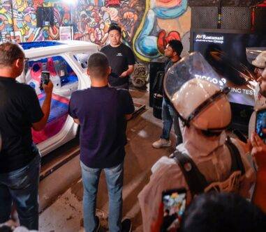 Media experts and influencers are challenged by Chery UAE to drill and smash the TIGGO 9 chassis. Media experts and influencers are challenged by Chery UAE to drill and smash the TIGGO 9 chassis.