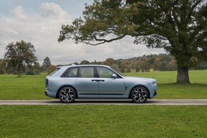 Rolls-Royce Launched Black Badge Cullinan Daisy Inspired by Client’s Hiking Trail