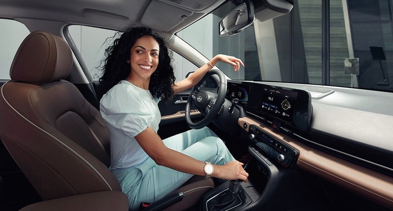 Hyundai Accent 2025 driver position