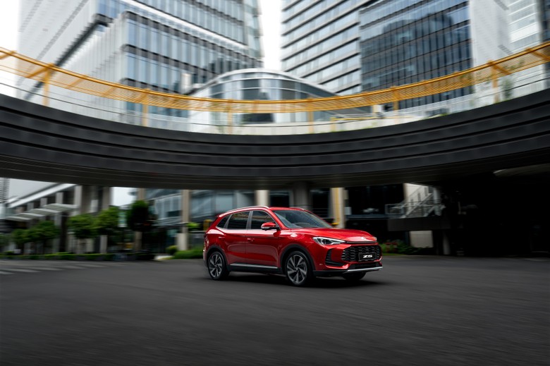 MG ZS 2025 - Front Right View