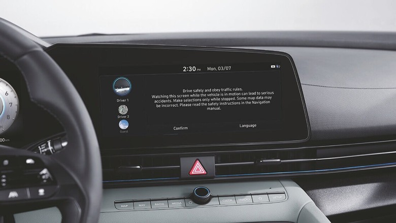Hyundai Elantra 2025 Infotainment Display