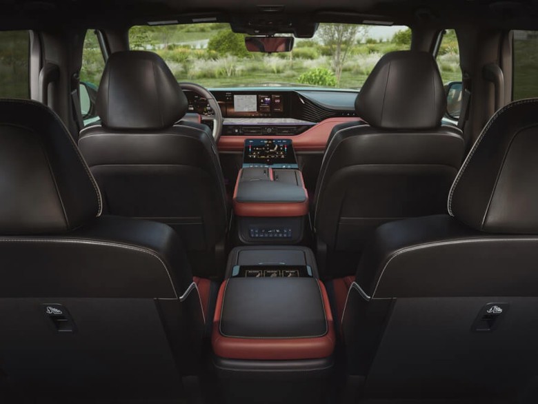 Infiniti QX80 Seating