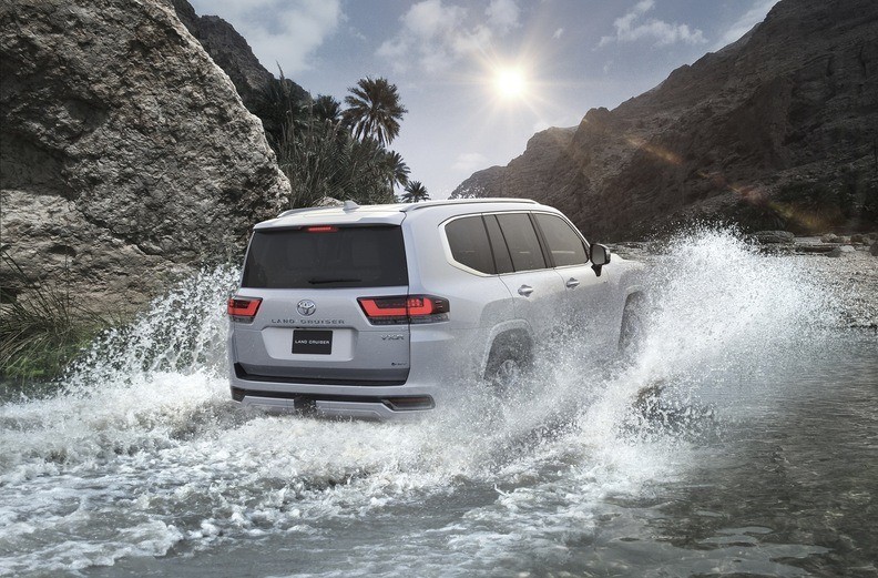 Land Cruiser Hybrid Rear View