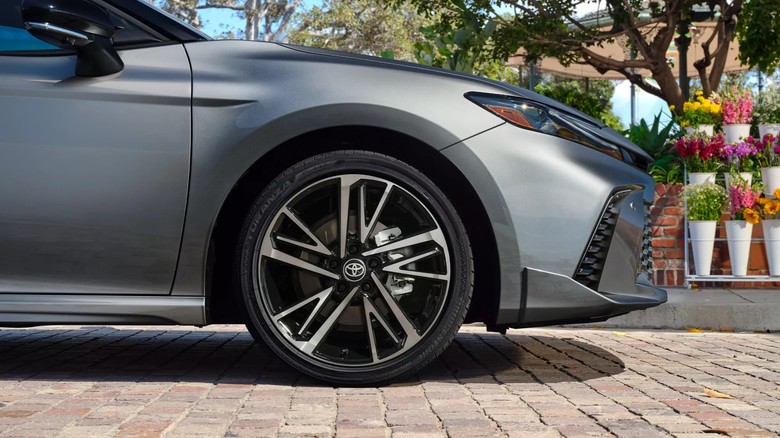 Toyota Camry 2025 Alloy Wheel