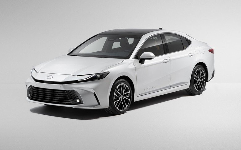 Toyota Camry 2025 Grande