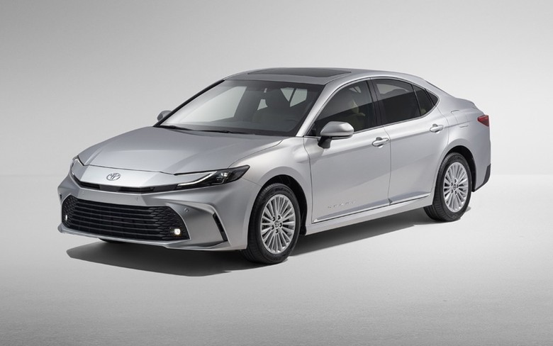 Toyota Camry 2025 LE