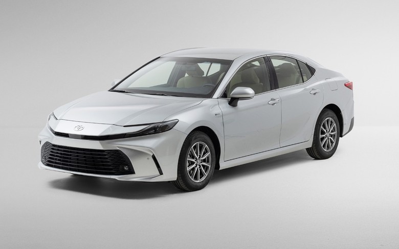 Toyota Camry 2025 E HEV