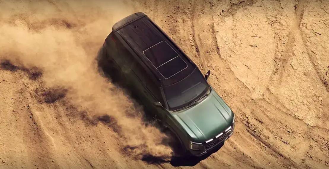 Nissan Patrol PRO-4X Top View