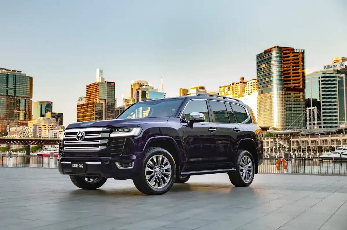 Toyota Land Cruiser 300 Exterior