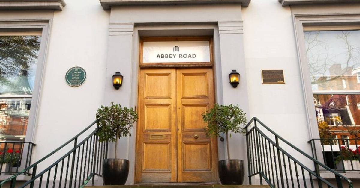 Volvo Rolls Out Abbey Road Studios Mode in EX90 with Bowers & Wilkins