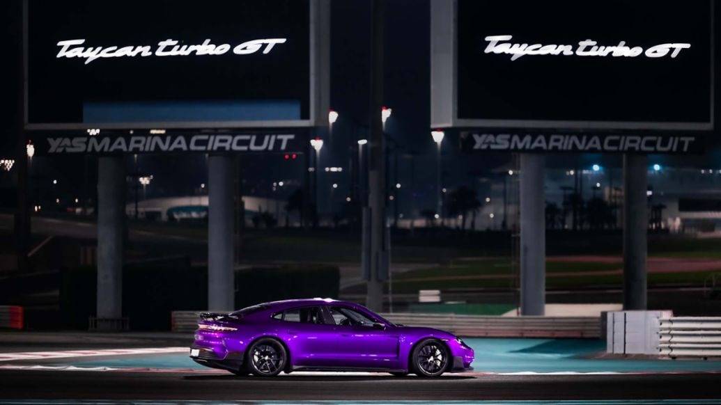 Porsche Taycan Turbo GT Side View