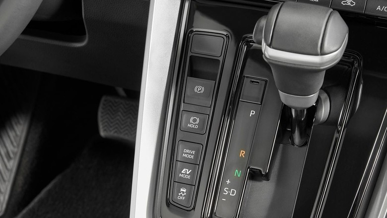 Toyota Innova 2025 Gear Shifter